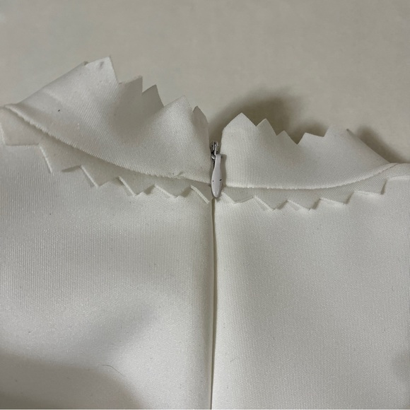 Betsey Johnson Women's Bow Tie Mini Dress Flounce Hem Ivory Size 2 - Picture 3 of 9